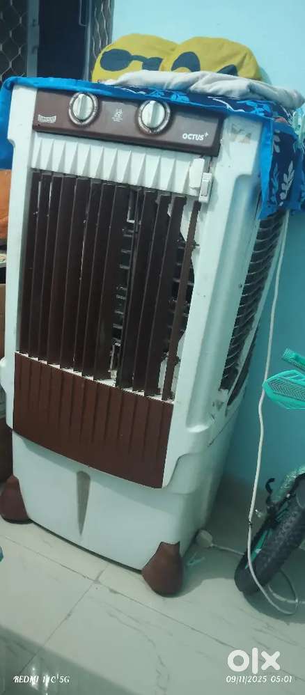 Mai apna color bech ri ho