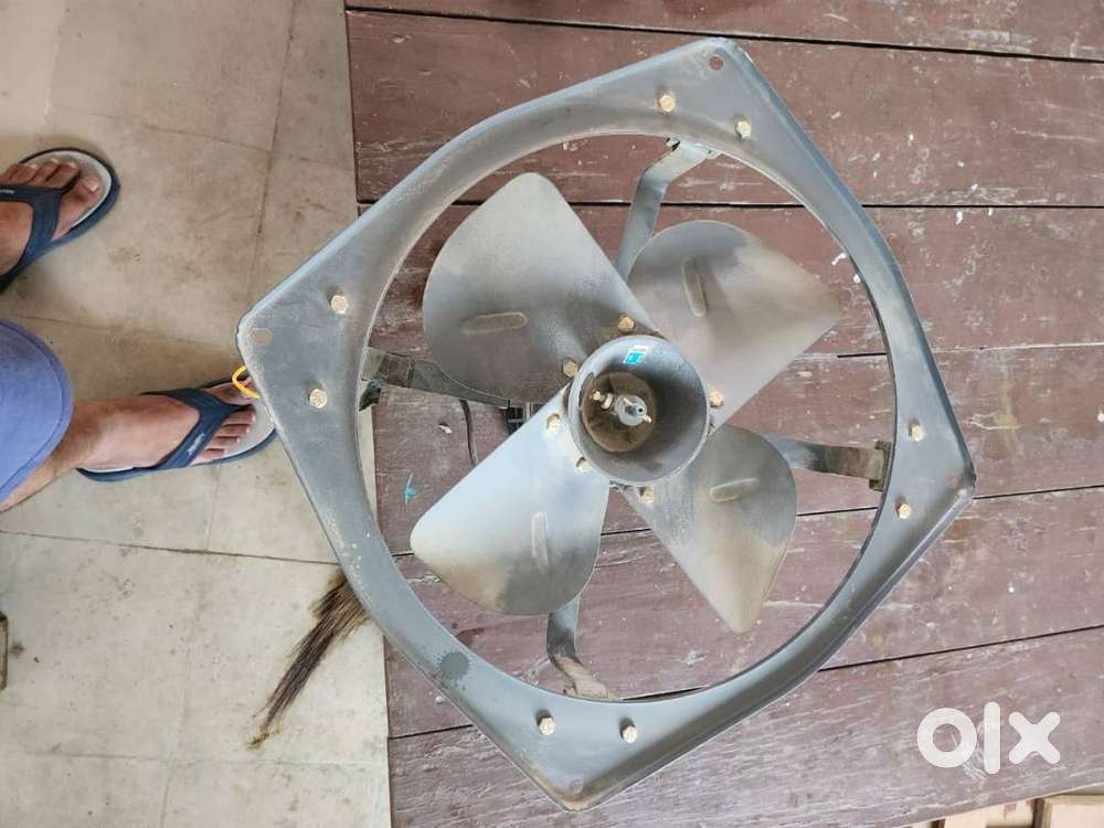 6 month old CROMPTON Heavy Duty Exhaust Fan 15 380MM