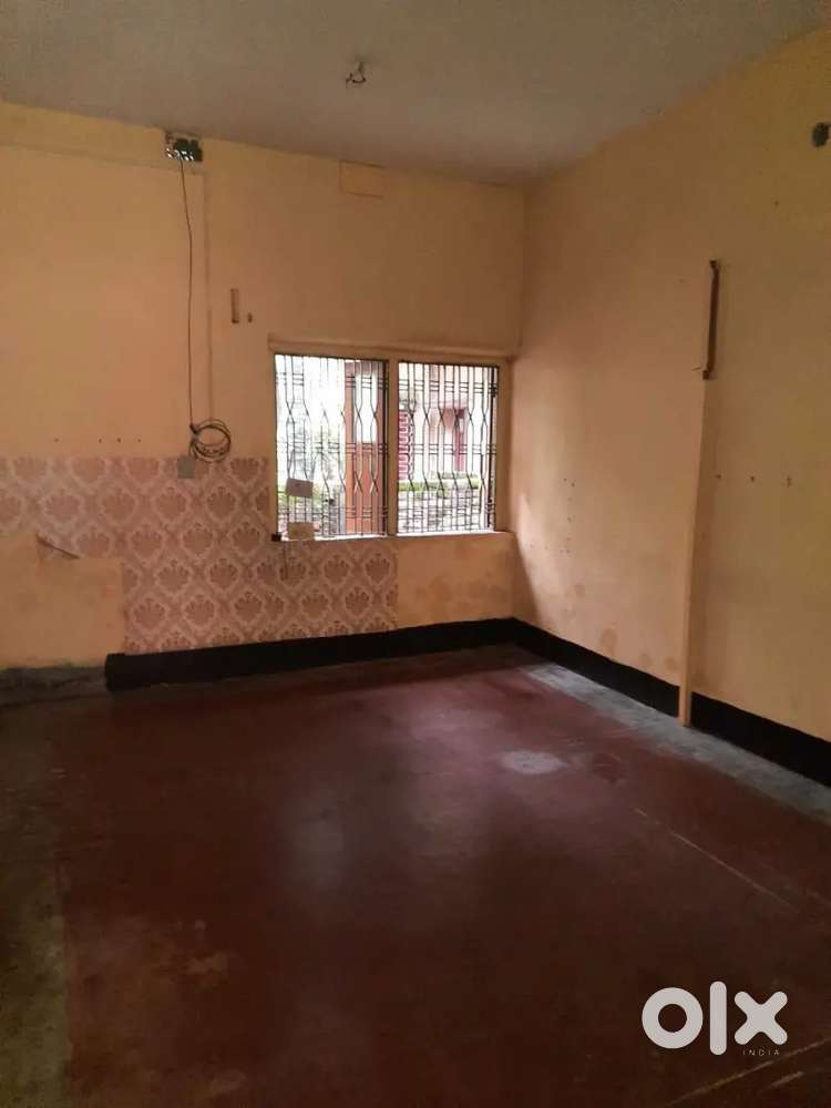 Road side room available for rent