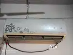 Lloyd 1.5 Ton 5 star split AC