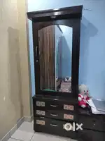 Wood dressing table only one month old