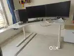 Gaming table + chair