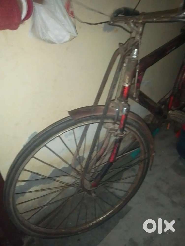 Streethawk  Man bicycle in red colour