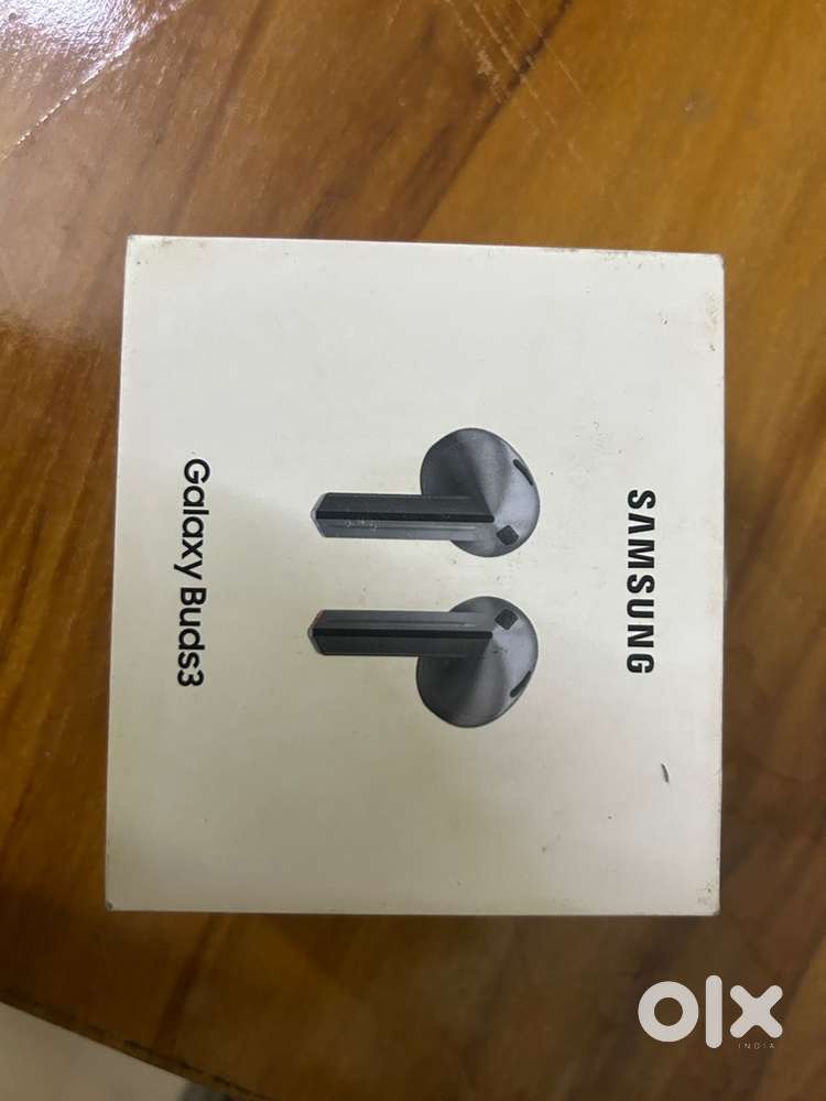 Samsung Galaxy Buds 3 ( only one month old)