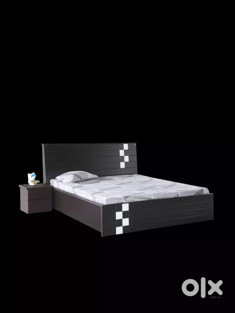 Modular bed in king and queen size