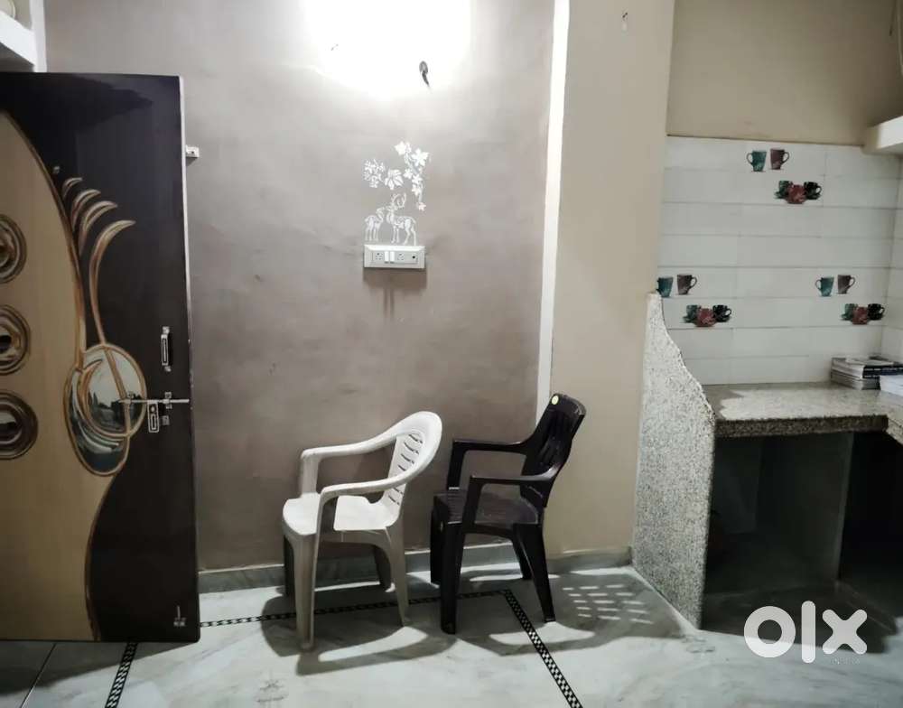 Room for rent only girls