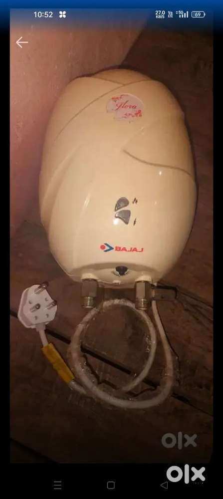 Bajaj Flora 3L Instant Water Heater (White)