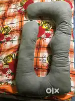 Maternity pillow for pregnant women