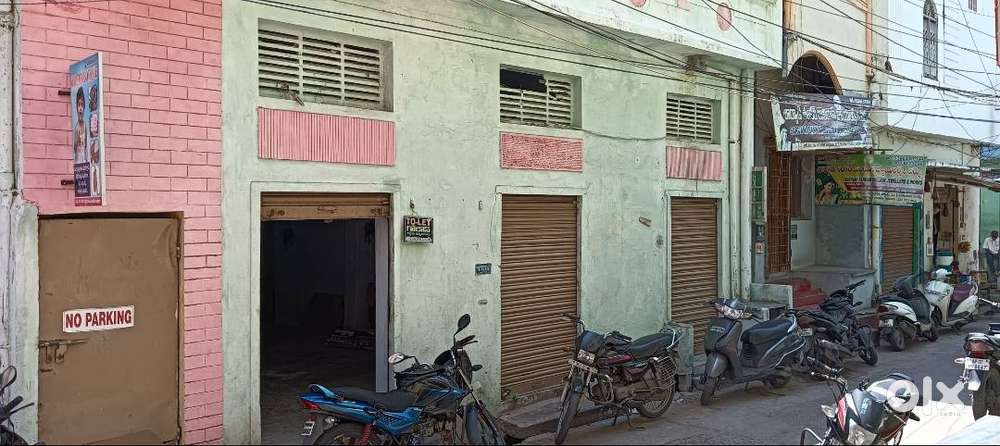 Commercial Property with Shops, Godowns & Residential-Lalapet, Guntur