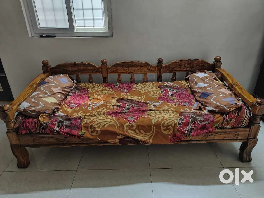 Devana cot