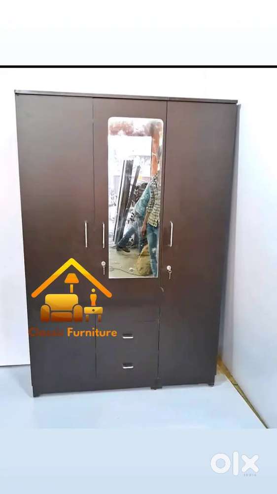 New brand thrre door waldrube almirah and beds manufacture