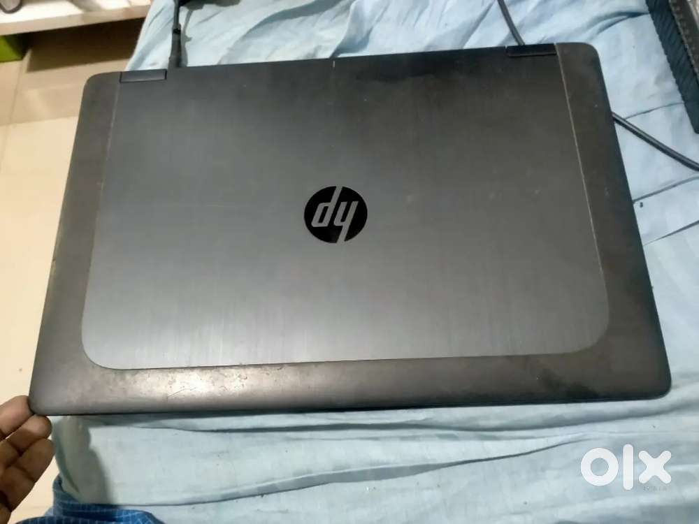 HP work station, i7-4th gen, 15.4 screen, high speed processor.