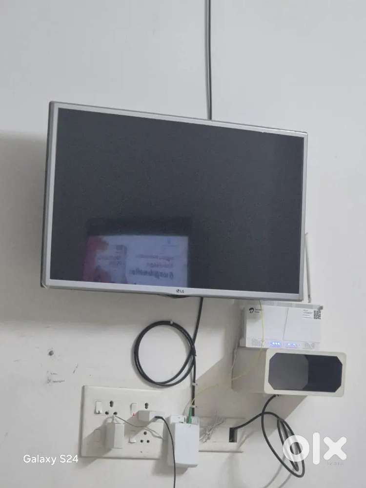 32TV LG 7 Years old