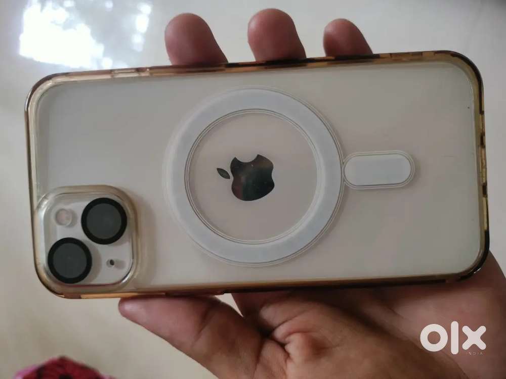 iPhone 13 98% battery health,12 month  old,bill Box charger avl