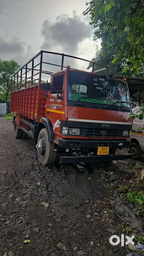 TATA  1815