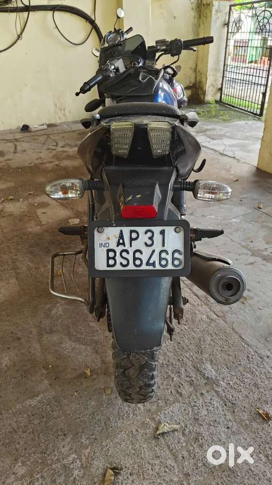 Pulsar 180