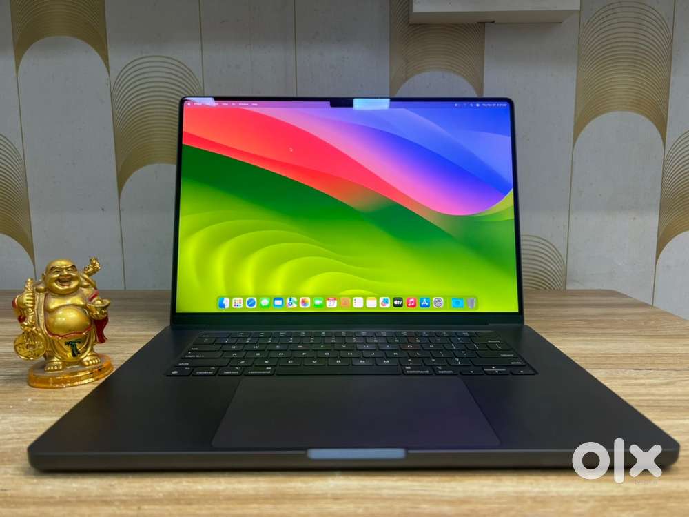 JustMac-Apple MacBook Retina M3 Pro 16” 18 GB RAM/512 GB SSD/18 Cores