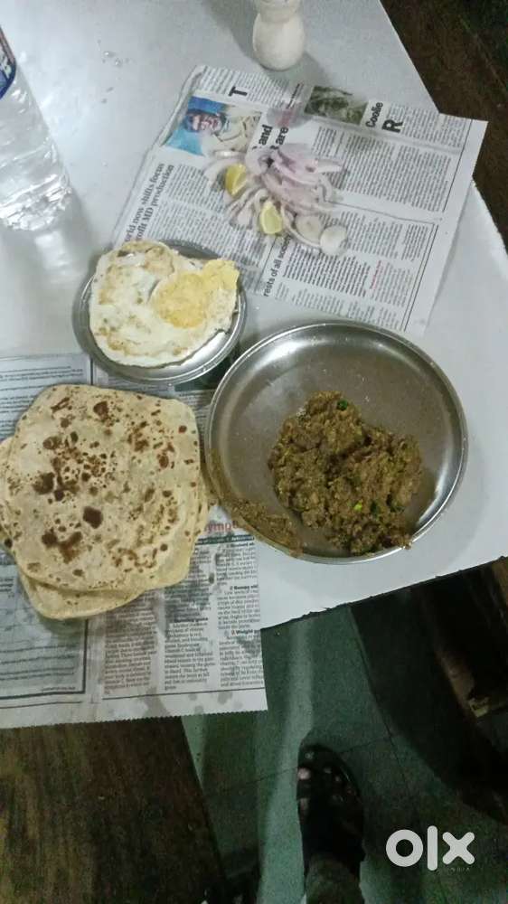 Hotal ke liye ak acha cook cheye  wetar bhe cheye