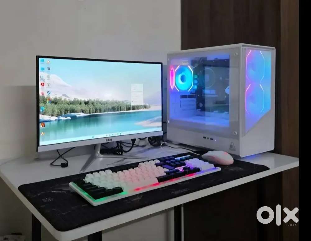 GAMING DESKTOP SETUP