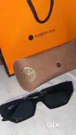 Rayban sunglasses New with bill warrenty