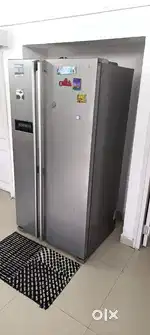 Lg dobuble door fridge with silver colour