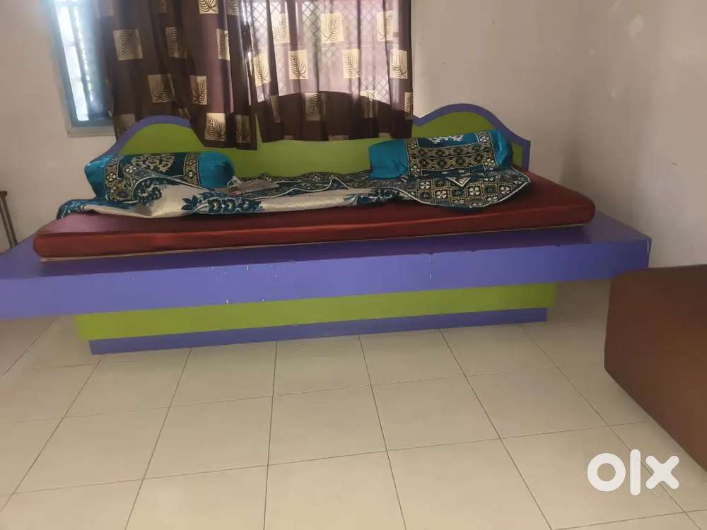 3 Bed without Gadi 4 chair 4 table