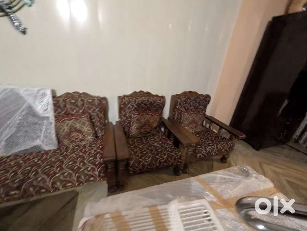 Sofa and table set