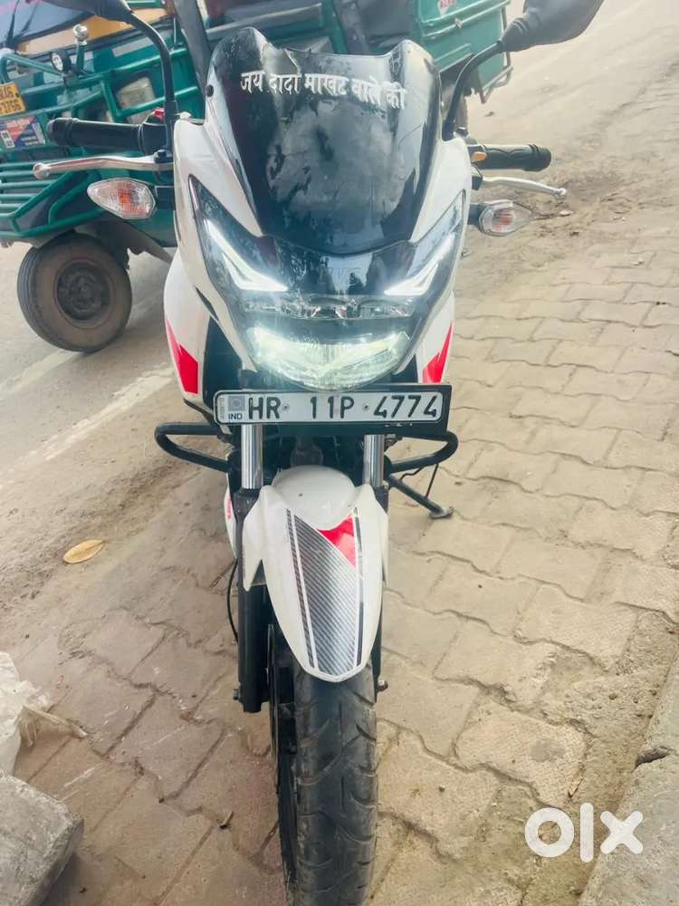 Apache rtr 160 2v bs6