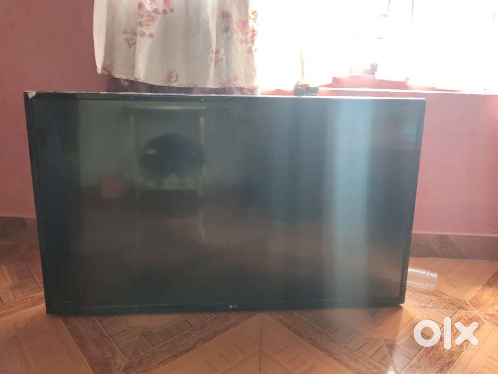 LG tv for sale