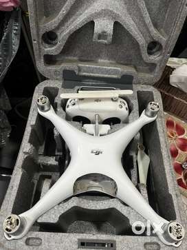 DJI PHANTOM 4 PRO DRONE