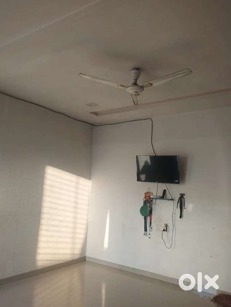 2bhk Row house pant House Prime location