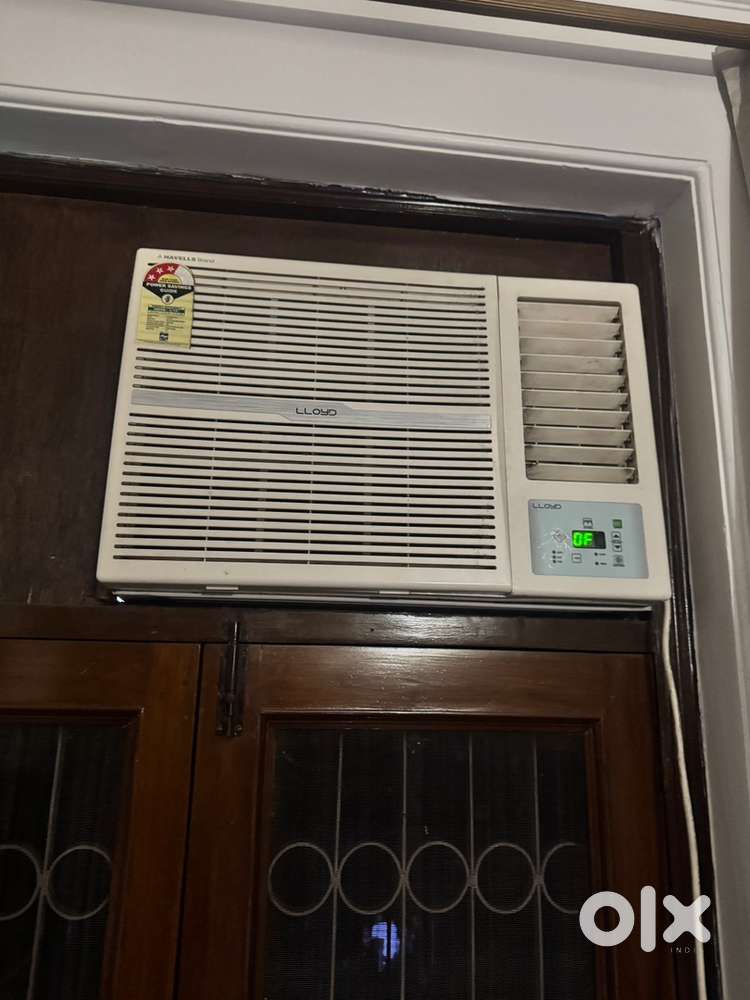 DAIKIN and LLYOD 1.5 ton window AC 2 year old