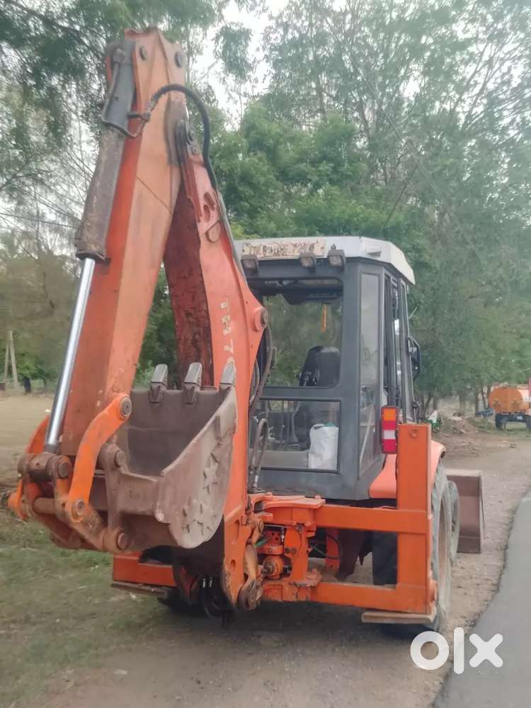 JCB - Tata jd 2013