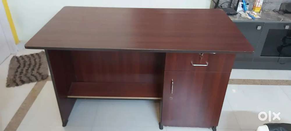 Big computer Desk for work & storage