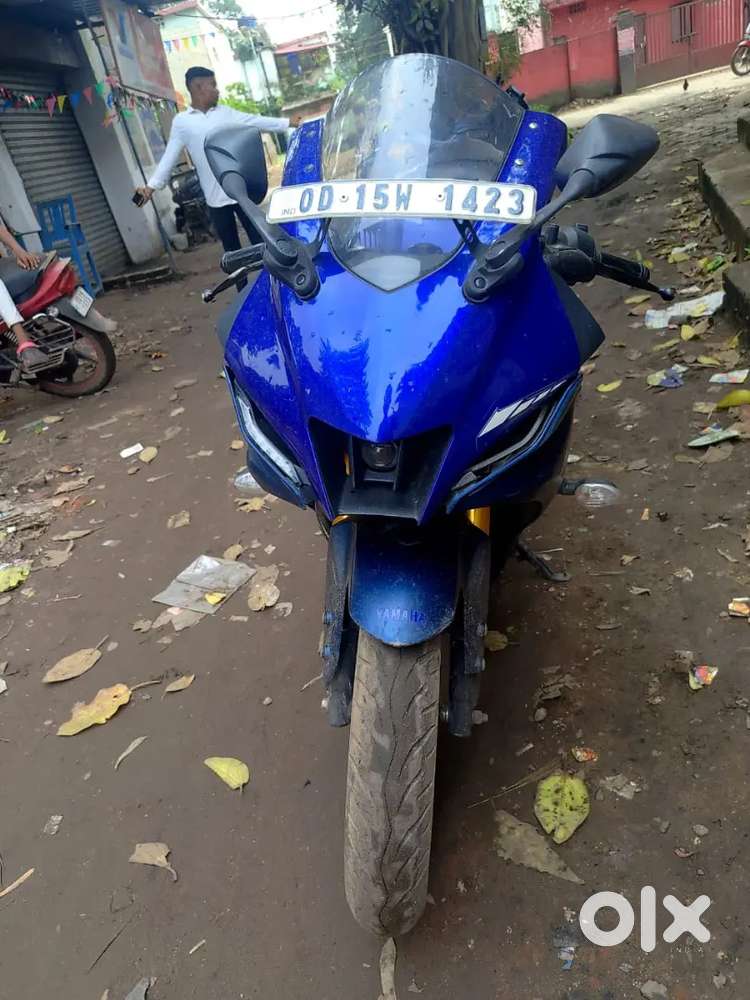 Yamaha R15v4 urgent sell top notch condition