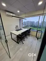 Luxurious office on rent