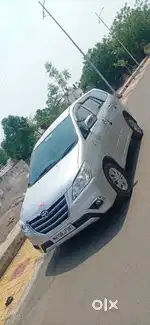 Toyota innova 2.5 G for sell