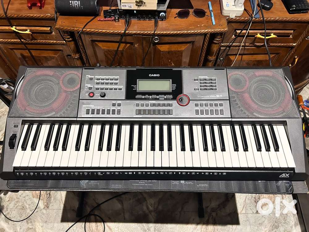 Selling my Casio CT-X9000IN in like-new condition.