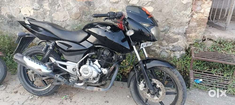 Pulsar 150 black colour 2014 last