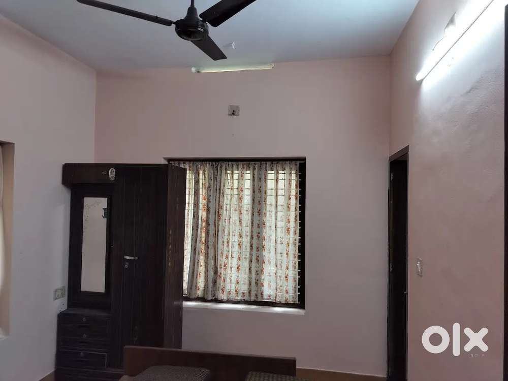 3 bhk house for rent at Anayara @ 15000