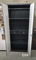 Dubble door wardrobe £9299