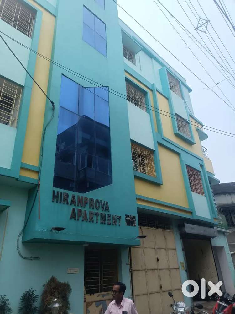 Kudghat Banerjee para Big size 2bhk with car parking