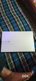 Asus vivobook R5