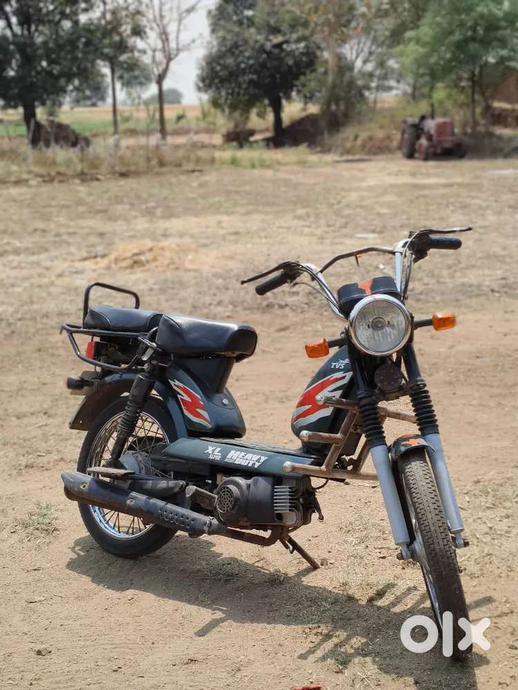 Full original body parts and non changed tires.