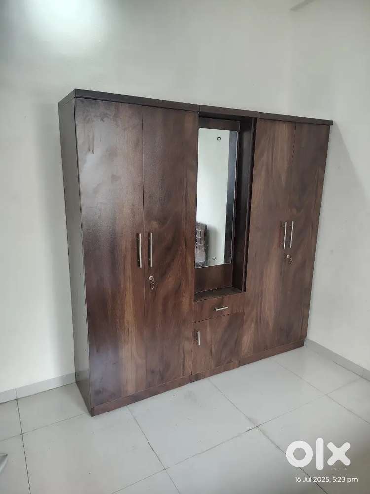 5 door wardrobe new 6x6