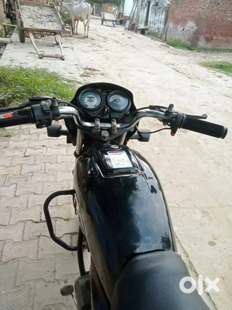 Splendor plus.  price 36000.  Location bulandshahr (siyana bugrasi)
