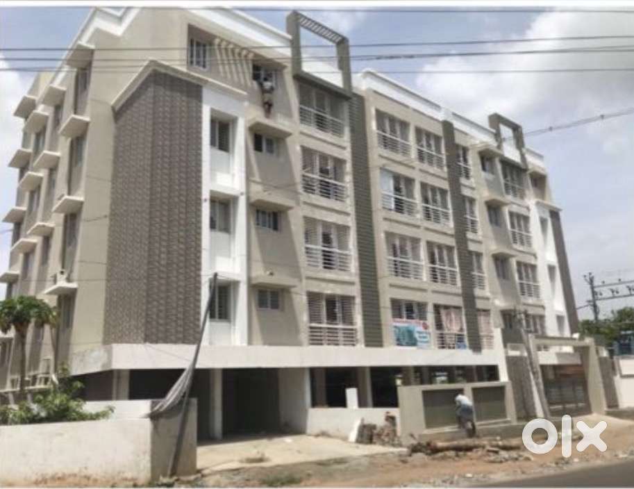 Road facing apartment, 2BHK flat near Uyyakondan Thirumalai