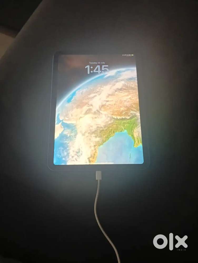 I pad 10 gen  dotles