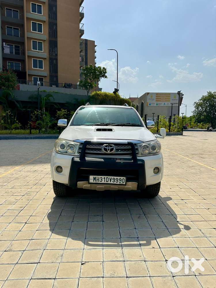Toyota Fortuner 3.0 4x4 Manual, 2011, Diesel