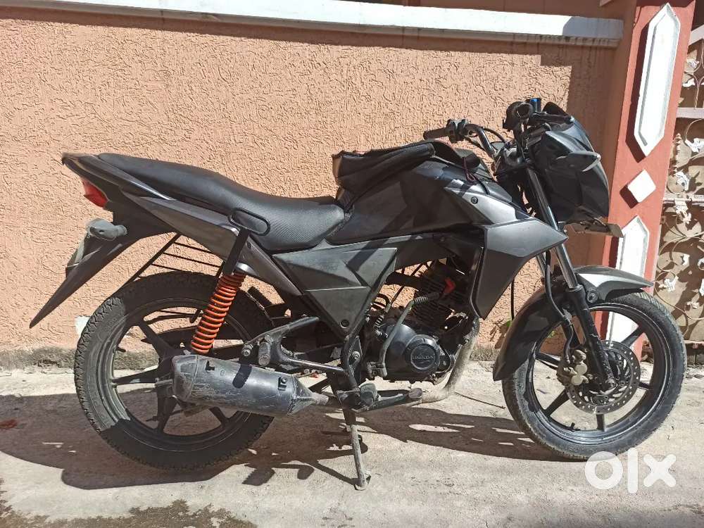 Honda CB. TWISTER.  For sale urgent very  good condition  high mileage